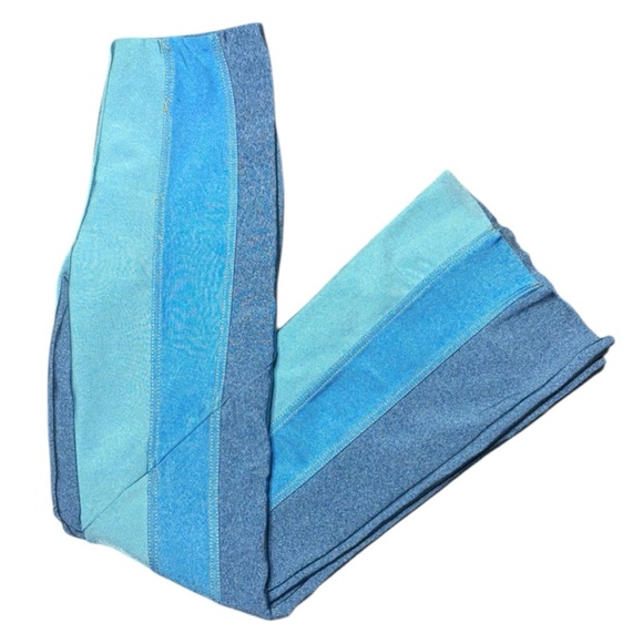 Fashion Nova Denim - Fashion Nova Women’s Large Blue and Teal Striped High Rise Pants